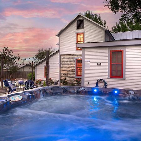 Katarina Haus - Hot Tub & Fire Pit Vila Fredericksburg Exterior foto