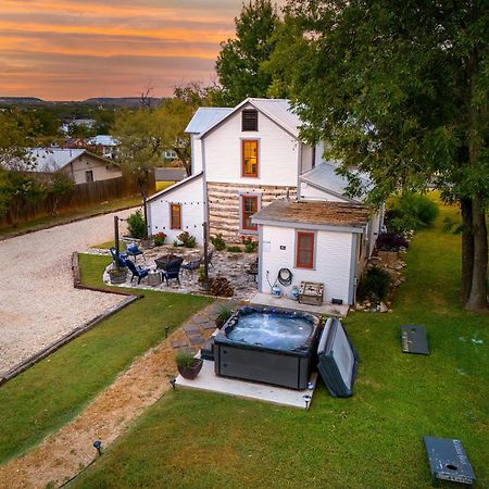 Katarina Haus - Hot Tub & Fire Pit Vila Fredericksburg Exterior foto